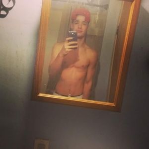 Meet your Posher, Zachary